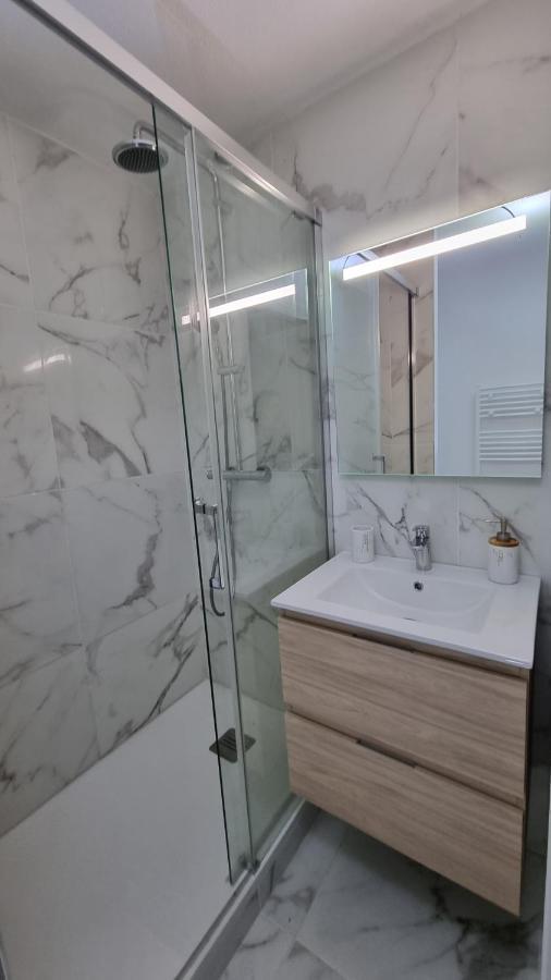 Duplex Saint-Pierre - Parking Et Wifi Gratuit Apartment Chartres Exterior photo